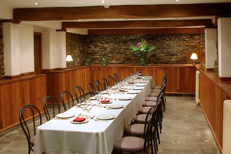 Hotel Y Apartamentos Arias Navia Zewnętrze zdjęcie