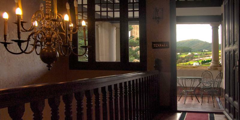 Hotel Y Apartamentos Arias Navia Zewnętrze zdjęcie